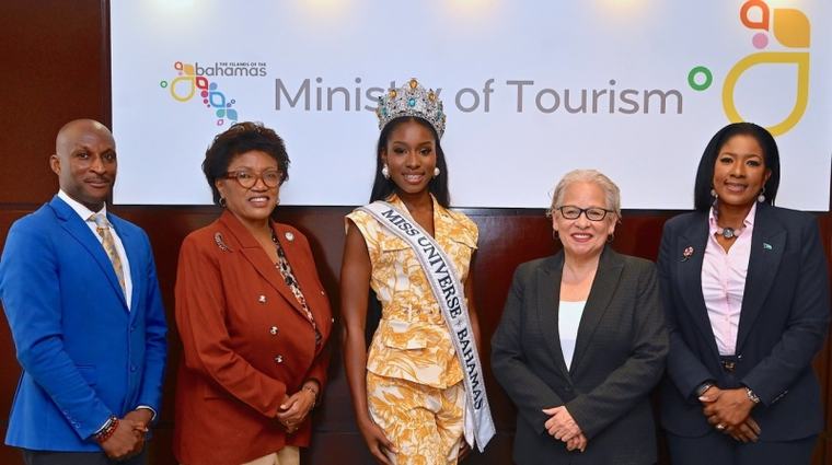 Miss Universe Bahamas pays a courtesy call on the Minister of Tourism