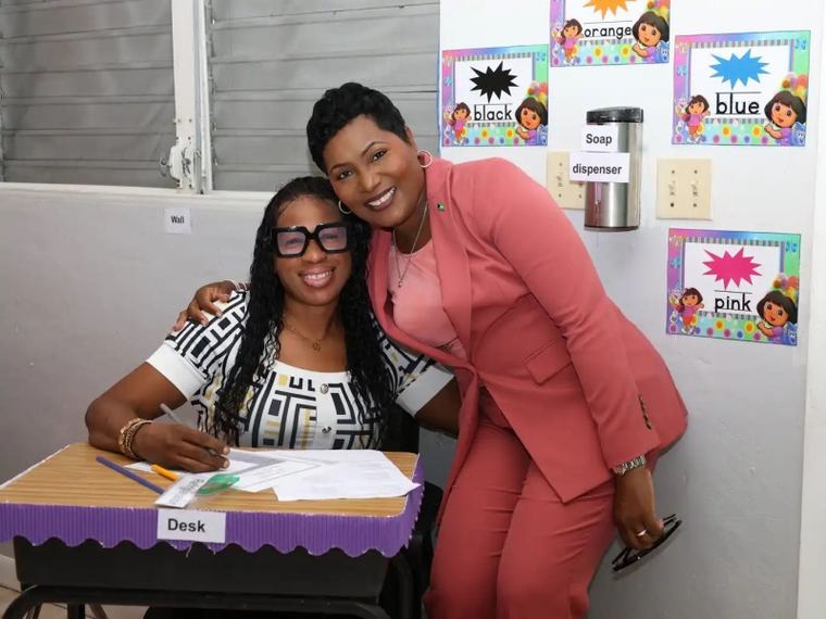 Minister Moxey welcomes students, teachers and administrators as new school year begins on Grand Bahama